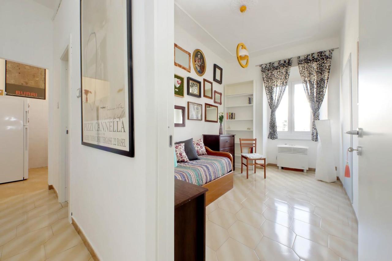 Casa Rossi Roma Lägenhet Exteriör bild